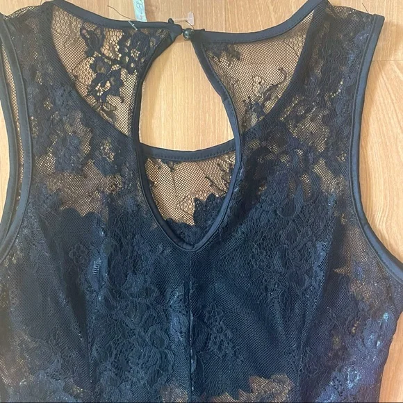 💗LOVE NATION💗-BLACK LACE BODYSUIT - Picture 3 of 10